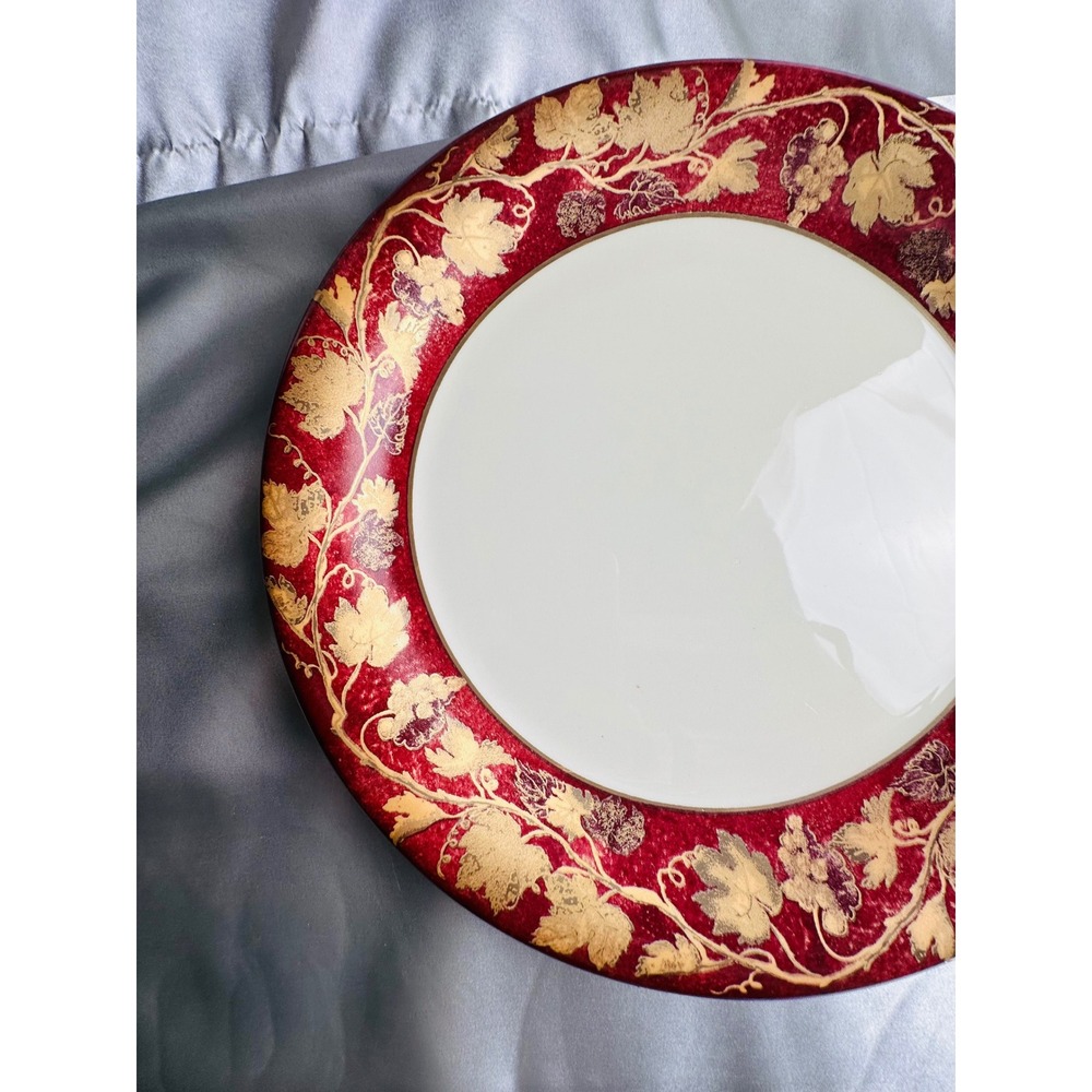 Crate & Barrel Volante Burgundy Gold Grape Dinner Plates Set of 4 Made in Italy - Picture 9 of 12